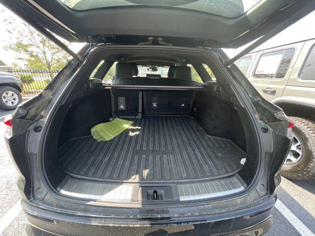 Photo of 2025 Black Toyota Crown Signia