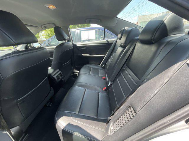Photo of 2016 Celestial Silver Metallic Toyota Camry Hybrid
