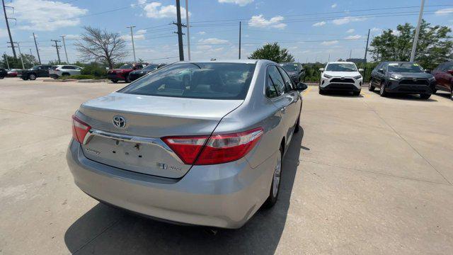 Photo of 2016 Celestial Silver Metallic Toyota Camry Hybrid