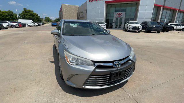Photo of 2016 Celestial Silver Metallic Toyota Camry Hybrid