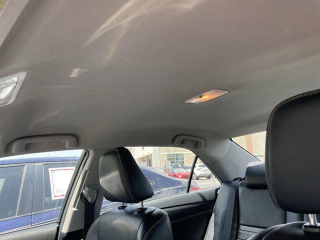 Photo of 2016 Celestial Silver Metallic Toyota Camry Hybrid