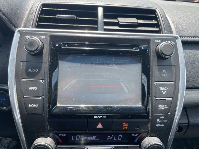 Photo of 2016 Celestial Silver Metallic Toyota Camry Hybrid