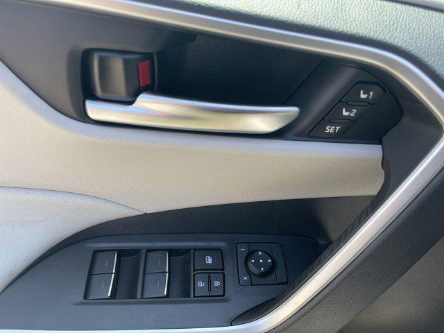 Photo of 2025 Wind Chill Pearl Toyota RAV4