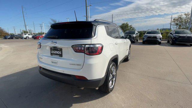 Photo of 2021 White Clearcoat Jeep Compass