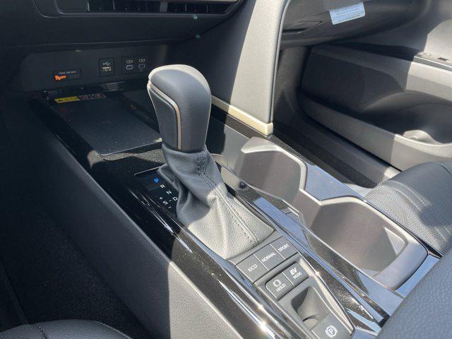 Photo of 2025 Ocean Gem/Midnight Black Metallic Toyota Camry