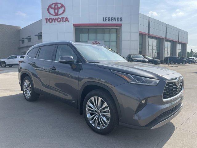 2025 Toyota Highlander Hybrid