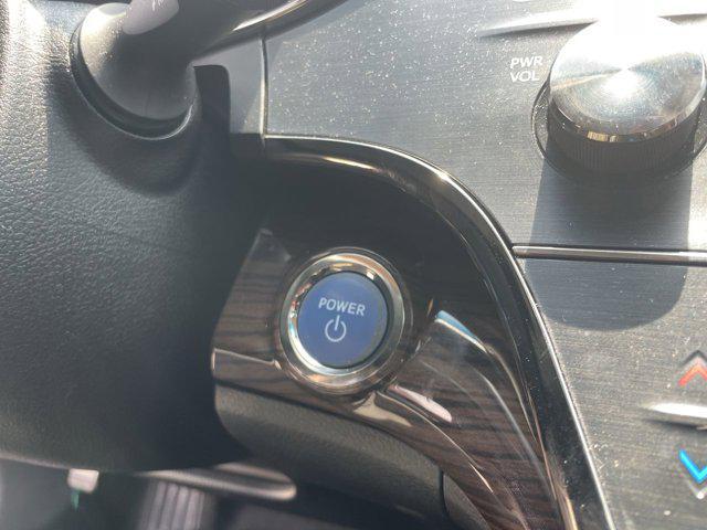 Photo of 2015 Attitude Black Toyota Avalon Hybrid