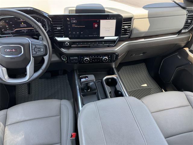 Photo of 2024 Summit White GMC Sierra 1500