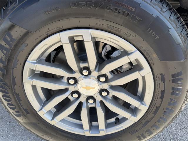 Photo of 2025 Sterling Gray Metallic Chevrolet Colorado
