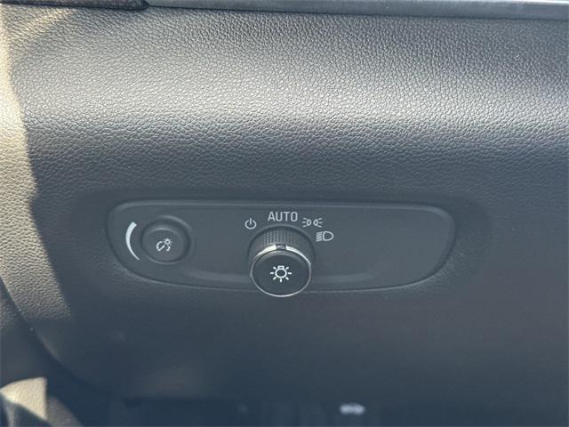 Photo of 2023 Mosaic Black Metallic Chevrolet Traverse