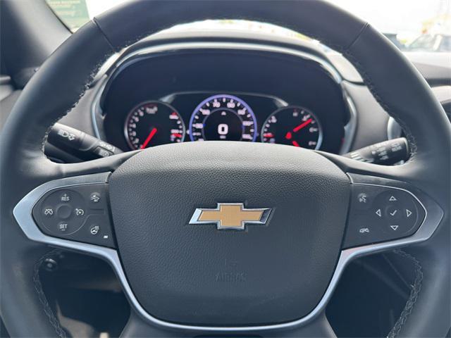 Photo of 2023 Mosaic Black Metallic Chevrolet Traverse