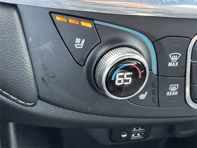 Photo of 2023 Mosaic Black Metallic Chevrolet Traverse
