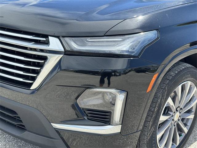 Photo of 2023 Mosaic Black Metallic Chevrolet Traverse