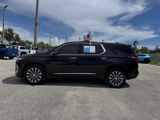 Photo of 2023 Mosaic Black Metallic Chevrolet Traverse
