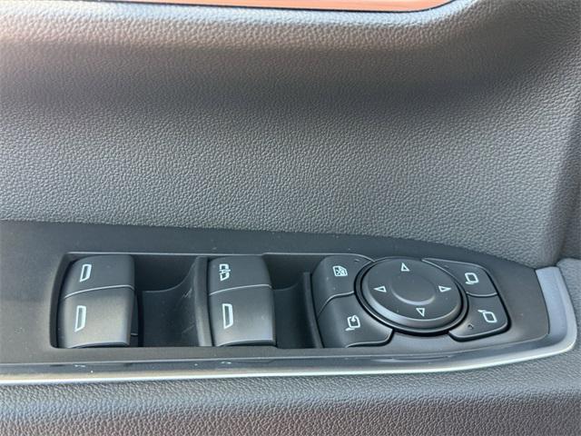 Photo of 2025 Summit White Chevrolet Silverado 2500