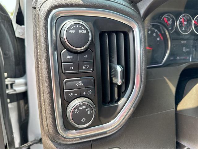 Photo of 2020 Silver Ice Metallic Chevrolet Silverado 1500
