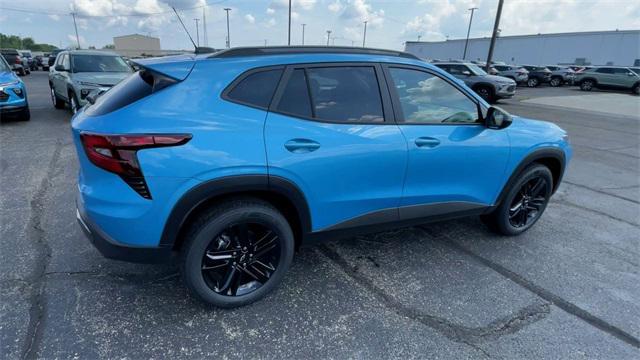 Photo of 2025 Marina Blue Metallic Chevrolet Trax