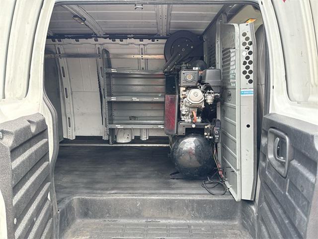 Photo of 2019 Summit White Chevrolet Express 3500