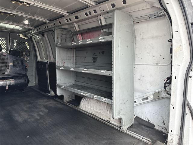 Photo of 2019 Summit White Chevrolet Express 3500
