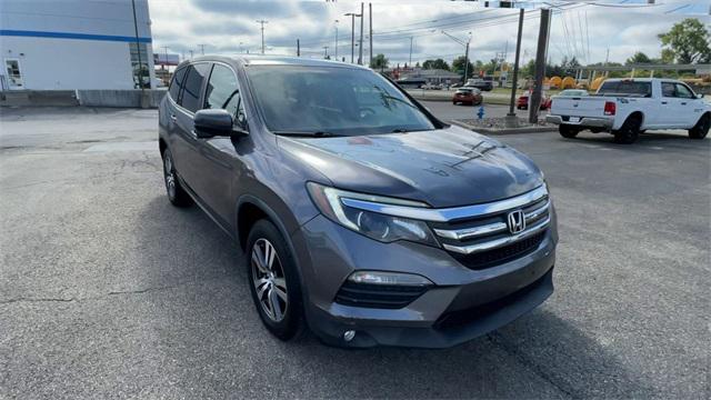 Photo of 2017 Modern Steel Metallic Honda Pilot