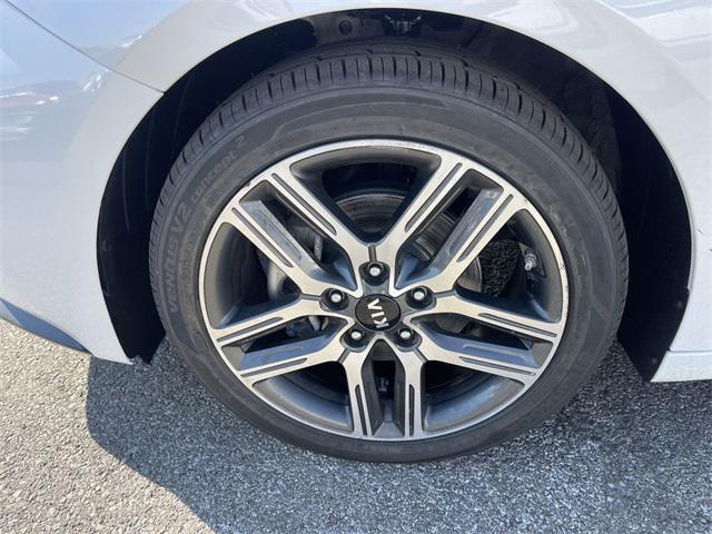 Photo of 2021 Snow White Pearl Kia Forte