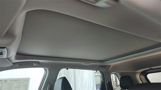 Photo of 2025 Super Black Nissan Rogue