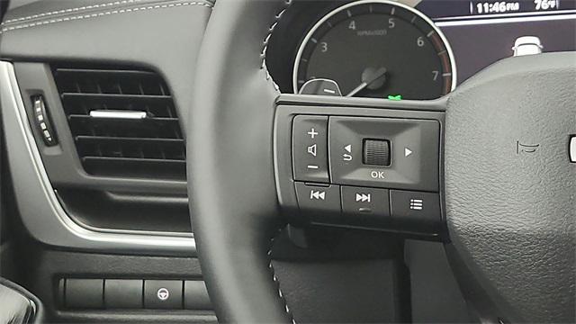 Photo of 2025 Super Black Nissan Rogue
