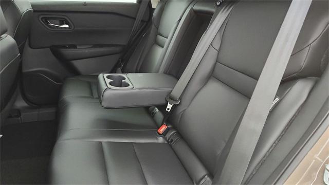 Photo of 2025 Super Black Nissan Rogue