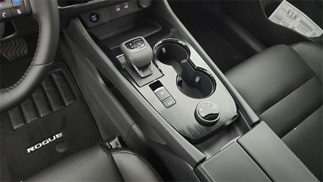 Photo of 2025 Super Black Nissan Rogue