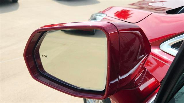 Photo of 2019 Red Horizon Tintcoat Cadillac XT5