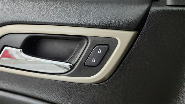 Photo of 2017 Onyx Black GMC Yukon