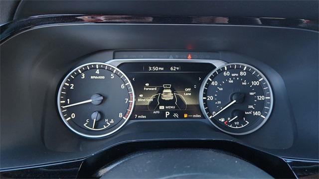 Photo of 2024 Solid Gray/Super Black Nissan Pathfinder