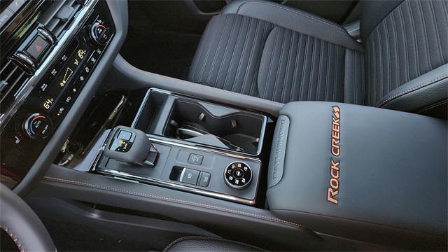 Photo of 2024 Solid Gray/Super Black Nissan Pathfinder