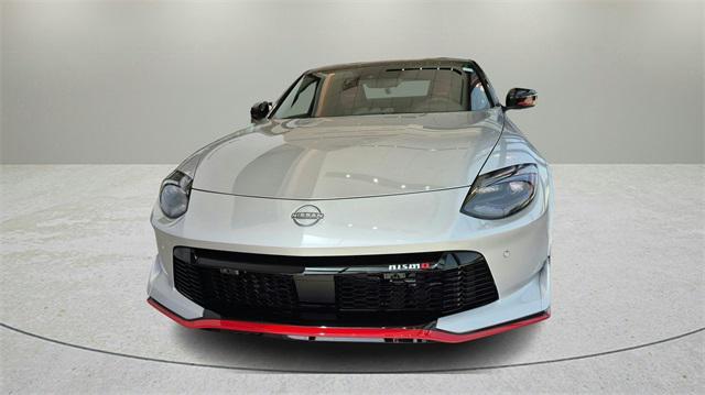 Photo of 2025 Brilliant Silver/Super Black Nissan Z