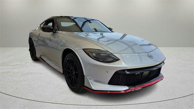 Photo of 2025 Brilliant Silver/Super Black Nissan Z