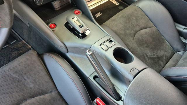 Photo of 2025 Brilliant Silver/Super Black Nissan Z
