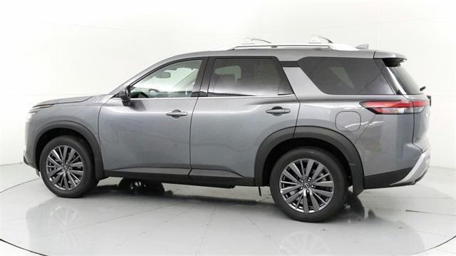 Photo of 2024 Gun Metallic Nissan Pathfinder