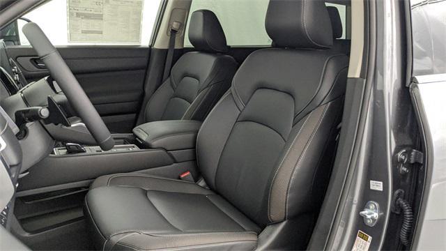 Photo of 2024 Gun Metallic Nissan Pathfinder
