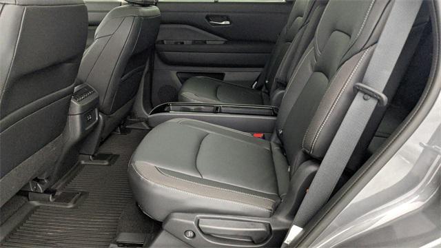 Photo of 2024 Gun Metallic Nissan Pathfinder