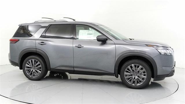 Photo of 2024 Gun Metallic Nissan Pathfinder