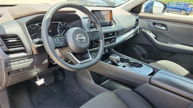 Photo of 2022 Caspian Blue Metallic Nissan Rogue
