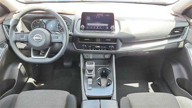 Photo of 2022 Caspian Blue Metallic Nissan Rogue