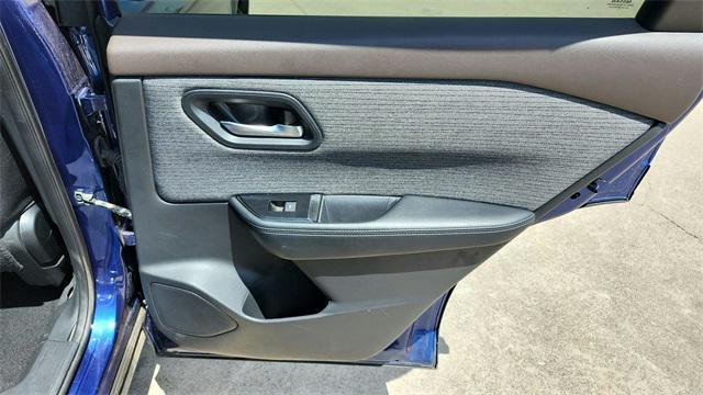 Photo of 2022 Caspian Blue Metallic Nissan Rogue
