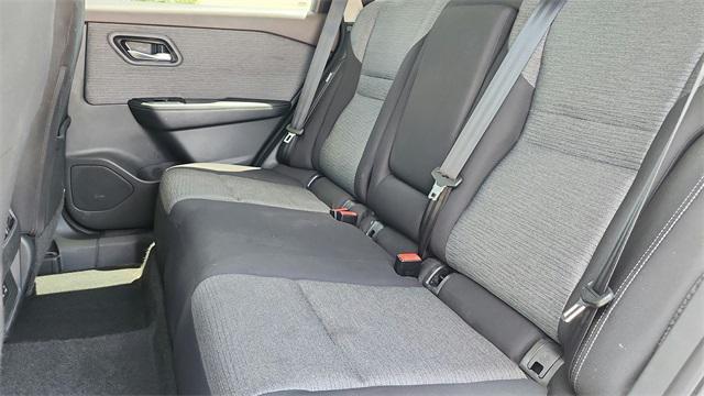 Photo of 2022 Caspian Blue Metallic Nissan Rogue