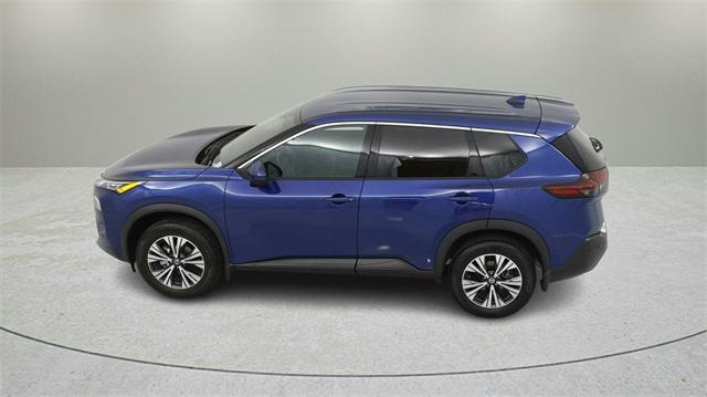 Photo of 2021 Caspian Blue Metallic Nissan Rogue