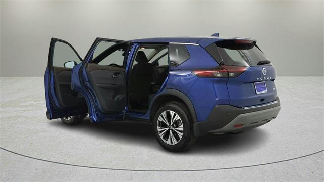 Photo of 2021 Caspian Blue Metallic Nissan Rogue