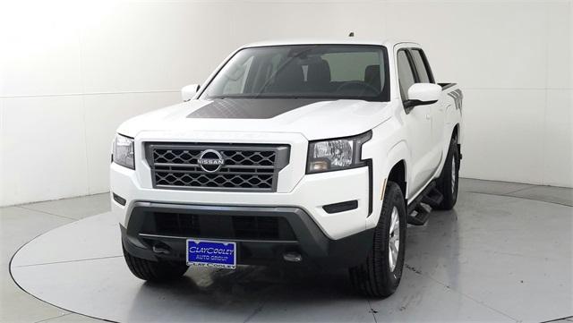 Photo of 2024 Glacier White Nissan Frontier