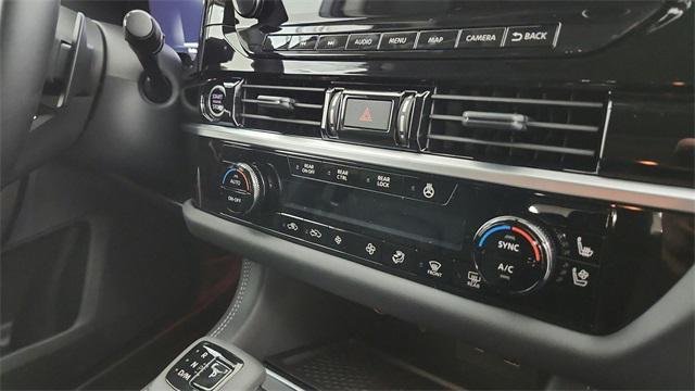 Photo of 2024 Gun Metallic Nissan Pathfinder