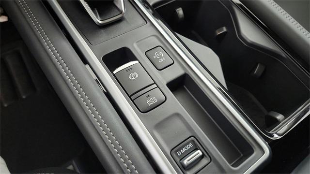 Photo of 2024 Gun Metallic Nissan Pathfinder