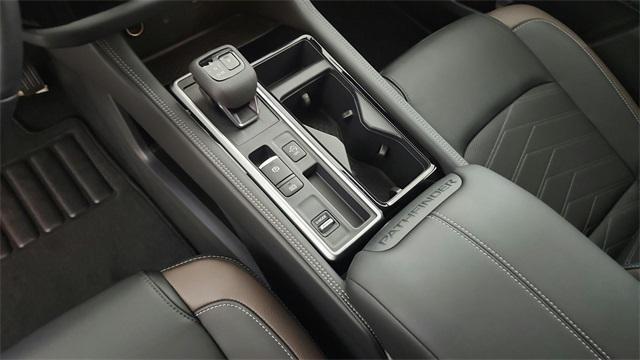 Photo of 2024 Gun Metallic Nissan Pathfinder